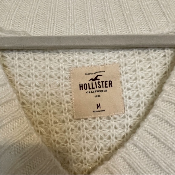 Hollister Oversized White/Ivory Open Knit V-Neck Sweater Size M - Picture 3 of 3